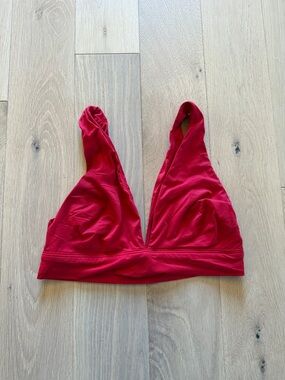 Victoria’s Secret Red V-Neck Wireless Bralette SIZE XS